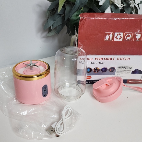 NEW‼️Portable Juicer Pink - Picture 5 of 8